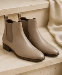 Minimal Chelsea Boots