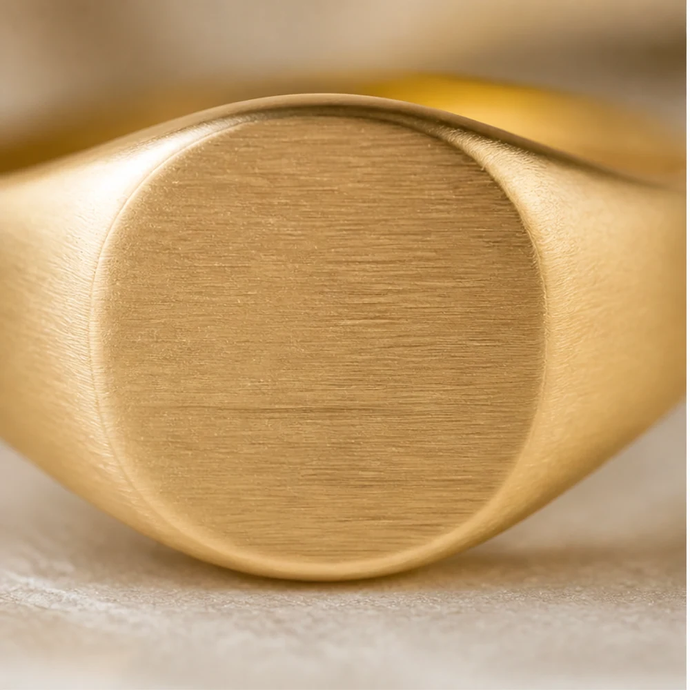 Minimal Signet Ring - Image 2